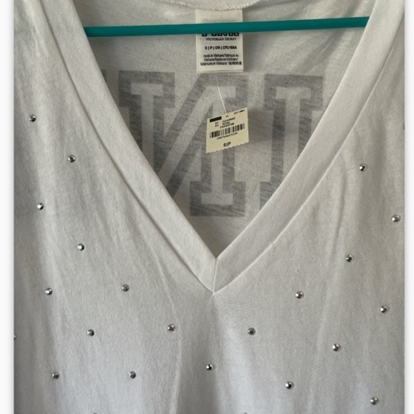 Pink Long Sleeve V Neck with Rhinestones and Sparkle Logo - Picture 2 of 4